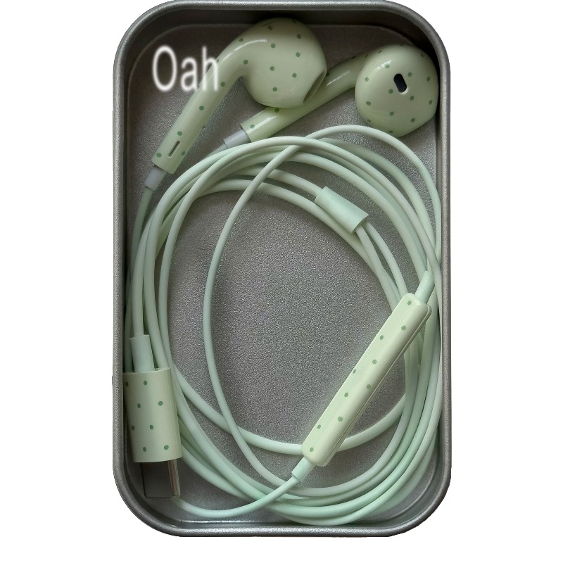 Oah Polka Dot Wired Earphones  - Headphones recension och pris